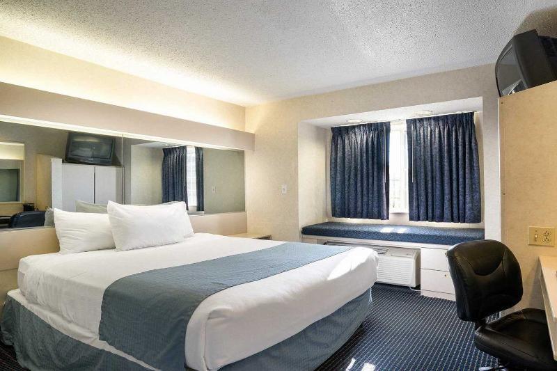 Microtel Inn & Suites By Wyndham Pittsburgh Airport Robinson Township Esterno foto